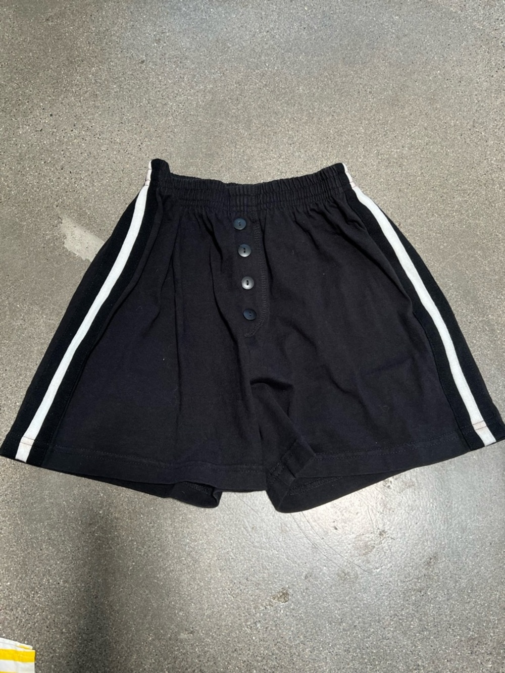 Vintage 80s highways black with stripe elastic shorts